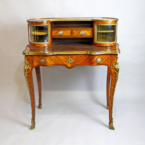 Antique Ladies Desk on sellingantiques
